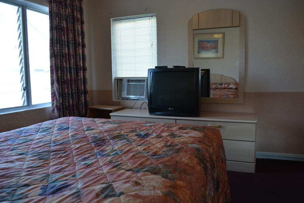 Royal Court Motel Wildwood Exterior photo
